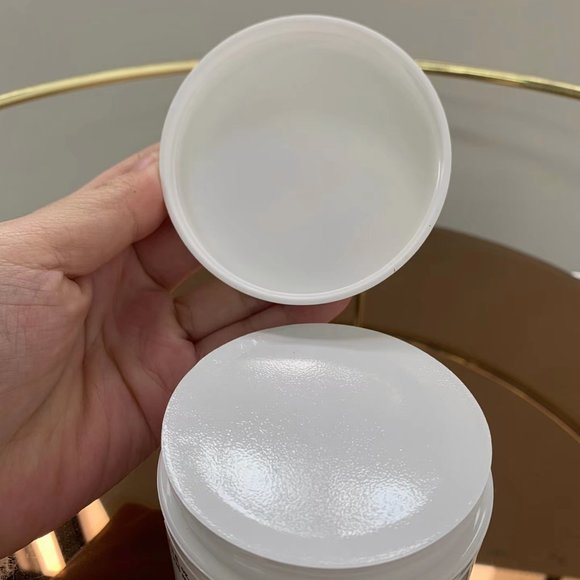 NEW UNUSED Kiehl’s Ultra Facial Cream, with Squalane All Skin Types, 4.2 fl.oz - Picture 2 of 3